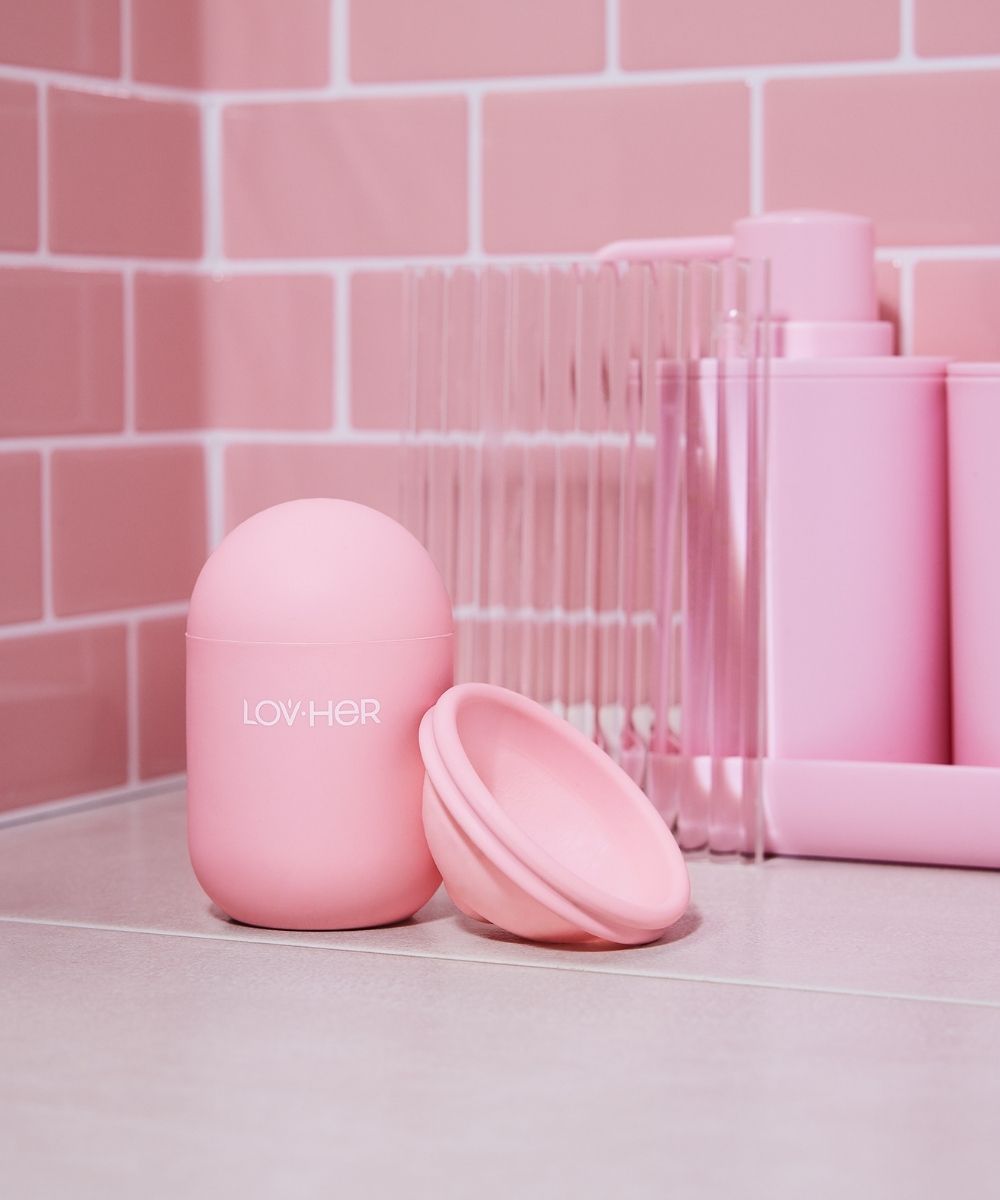 Duo LOV.Cup et stérilisateur salle de bain hygiène menstruelle LOVHER